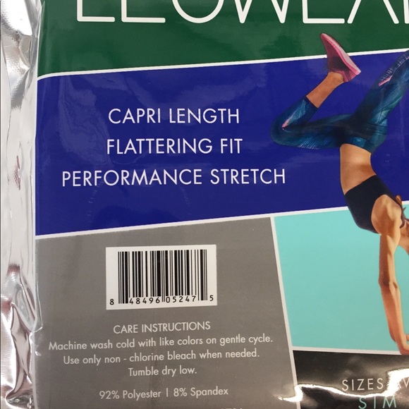 Blue Star Gray Floral Capri Leggings Women’s - Picture 6 of 12